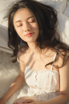 《年轻的女教师》hd9在线观看